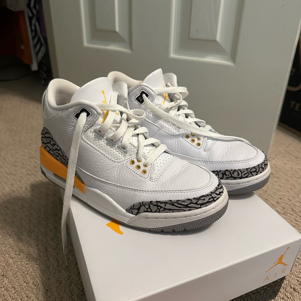 Air Jordan 3s Retro (Women’s)